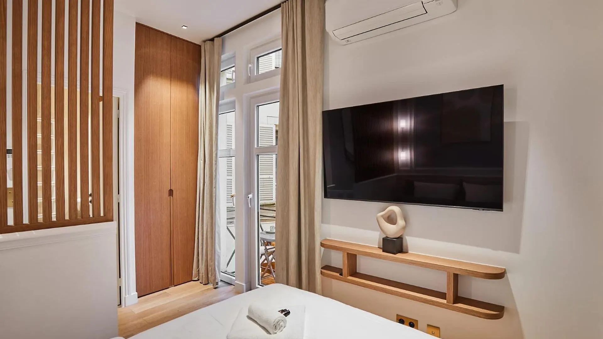 Sublim 1Bdr Ac Arc De Triomphe Champs Elysees By Studio Prestige Paris Apartment