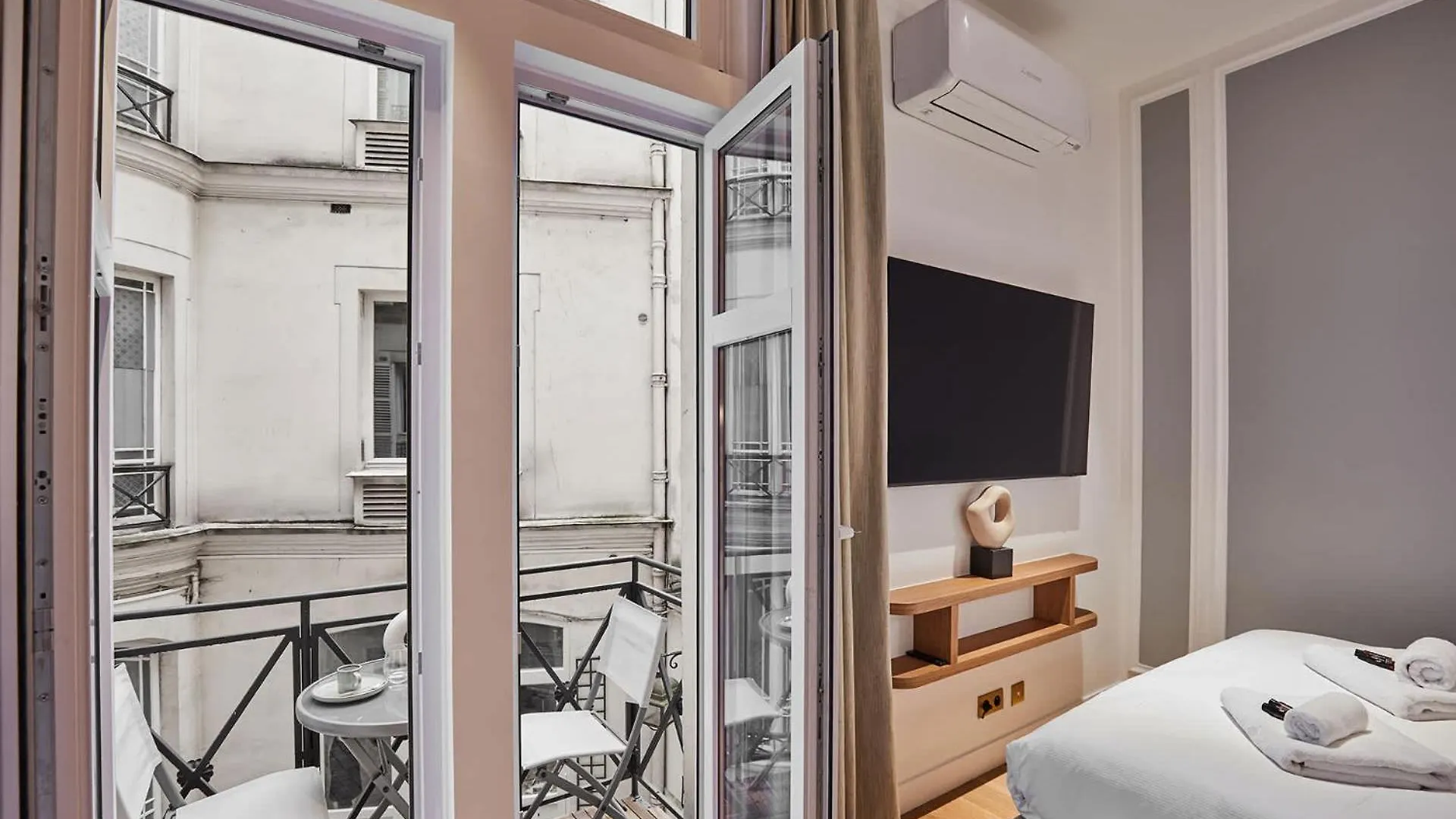 Apartment Sublim 1Bdr Ac Arc De Triomphe Champs Elysees By Studio Prestige Paris
